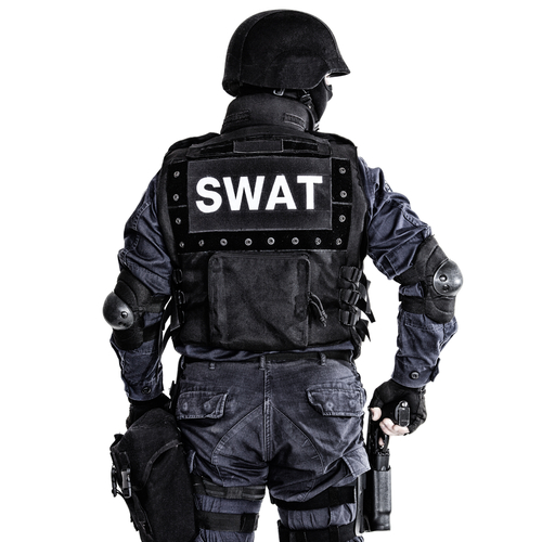 SWAT team extracts man from Long Beach home